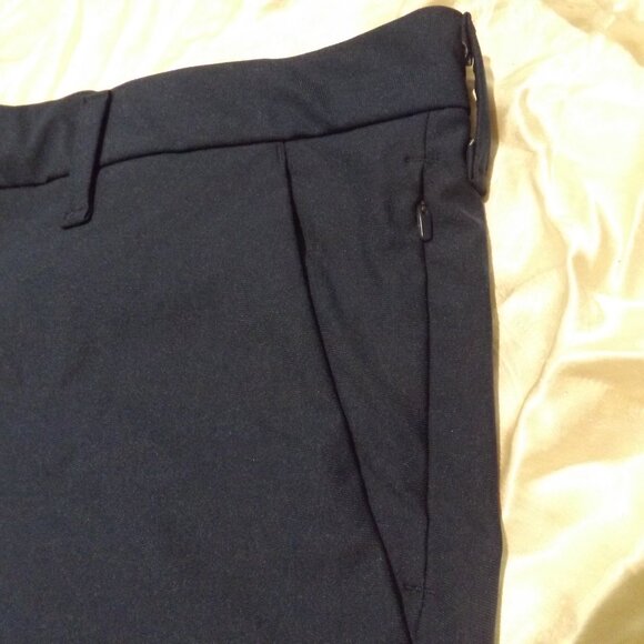SWISSTECH Men's Performance Shorts Size 42 Navy Blue Hidden Zip Pocket - Picture 3 of 7